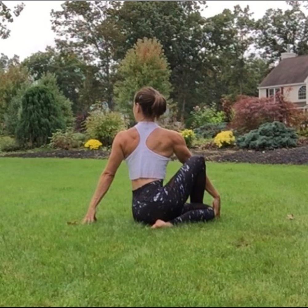 Alo Yoga crop top